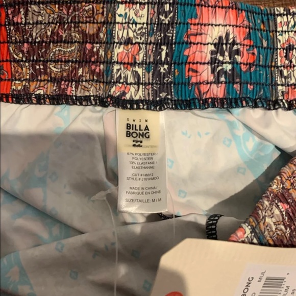 Billabong swim bottoms/shorts - Picture 3 of 5